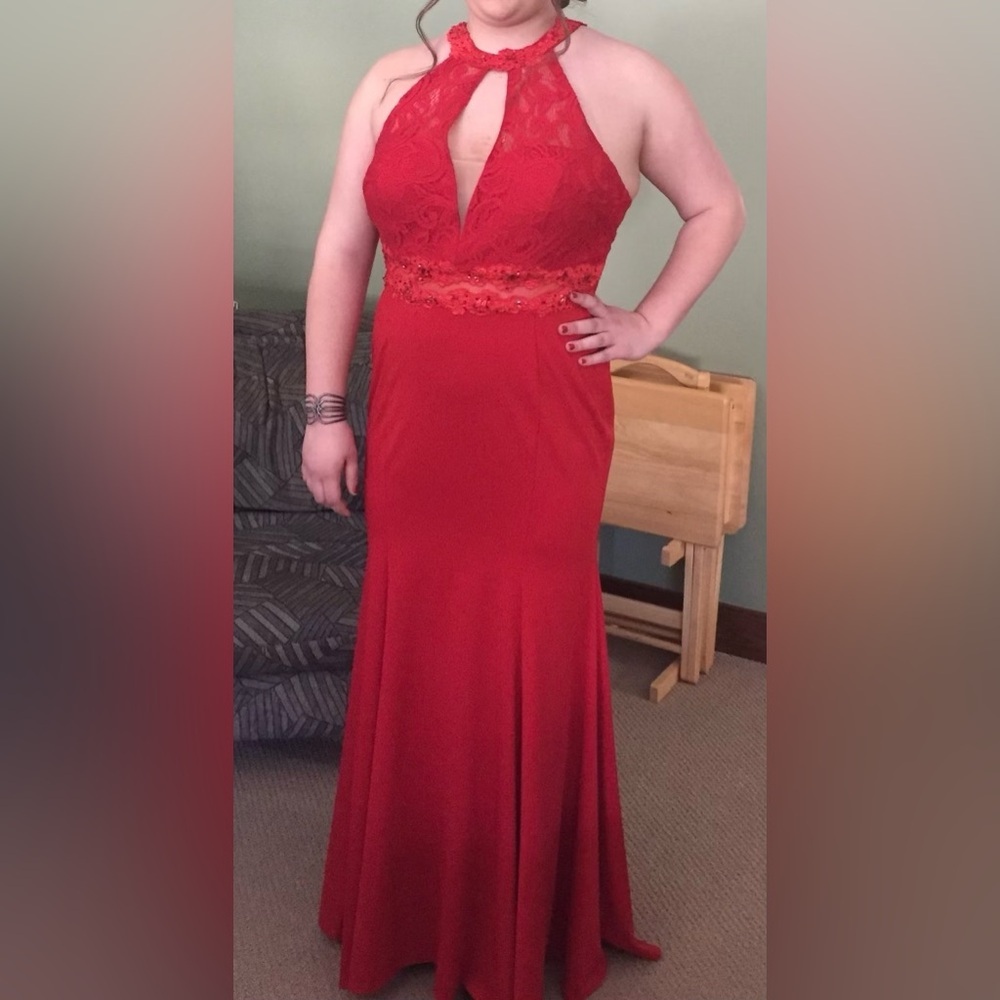 BouBou Red Full Length Halter Prom Dress Size 2X - Picture 9 of 9